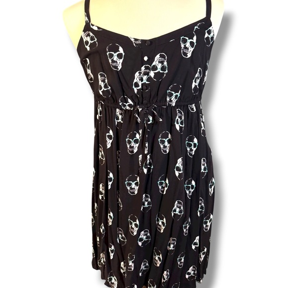 torrid Dresses & Skirts - Torrid Skull Sunglasses Dress Size 1